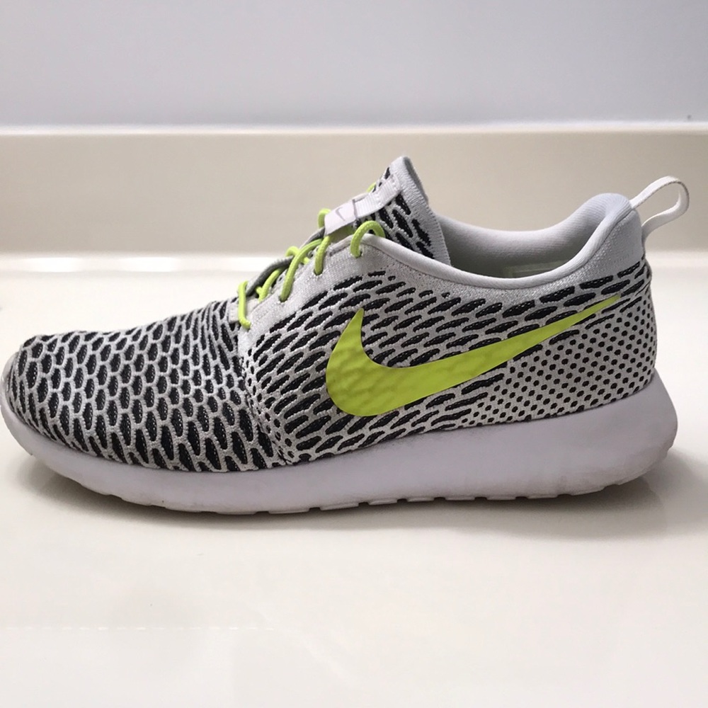 Nike Roshe Custom NikeiD (size 9)